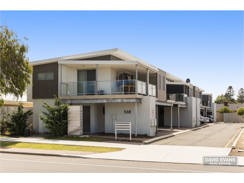 4/128 Safety Bay Road, Shoalwater WA 6169