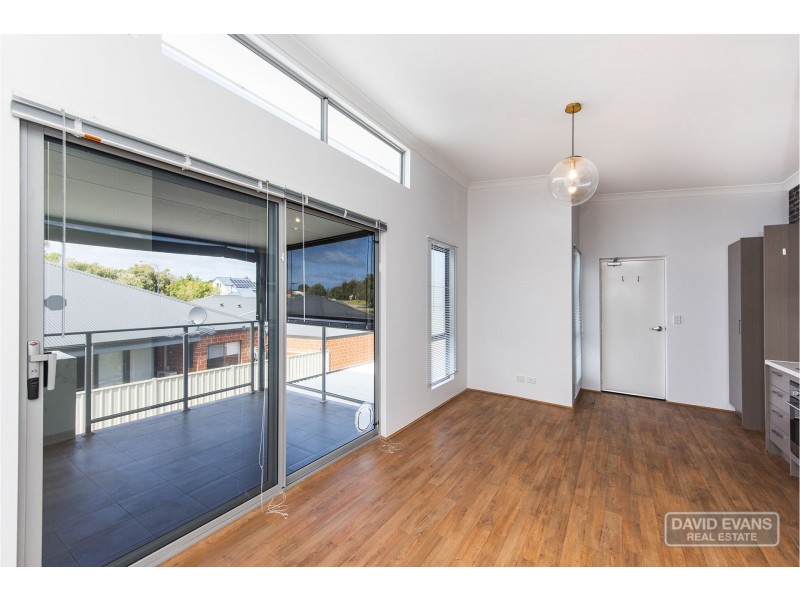 4/128 Safety Bay Road, Shoalwater WA 6169