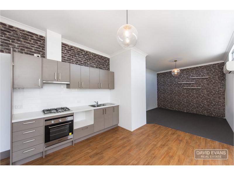 4/128 Safety Bay Road, Shoalwater WA 6169