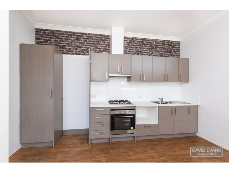 4/128 Safety Bay Road, Shoalwater WA 6169