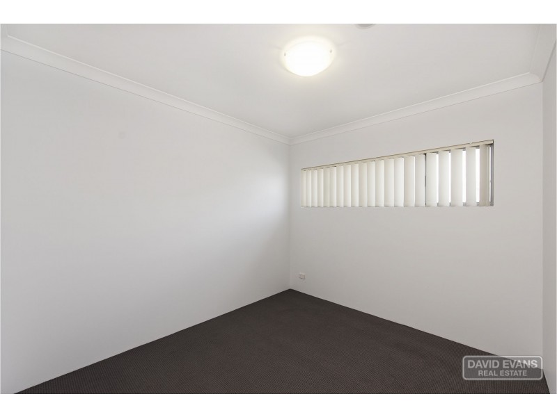 4/128 Safety Bay Road, Shoalwater WA 6169