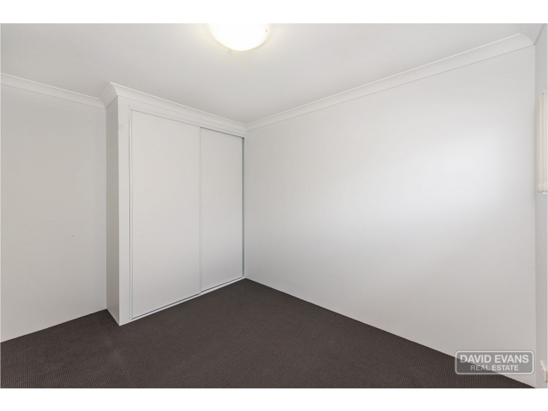 4/128 Safety Bay Road, Shoalwater WA 6169