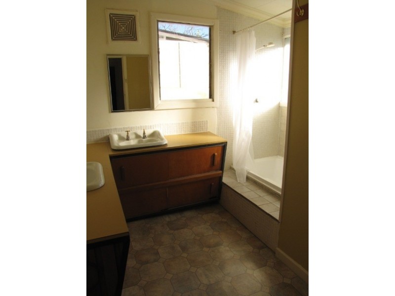 14 Smythe Street, Rockingham WA 6168