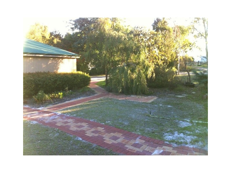 21 Chanlder Close, Wellard WA 6170