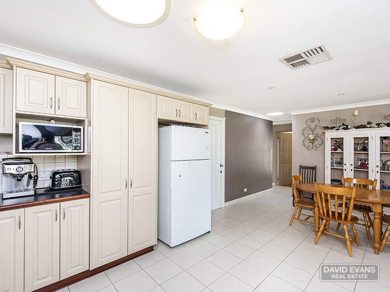 20 Conway Loop, Waikiki WA 6169