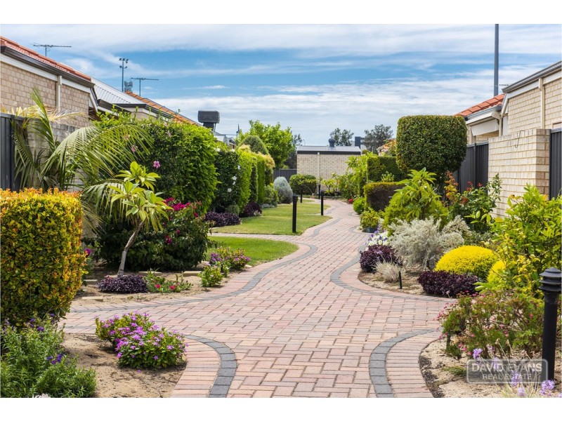 8/9 Bradbury St, Rockingham WA 6168