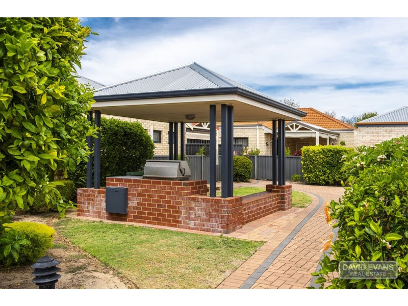 8/9 Bradbury St, Rockingham WA 6168