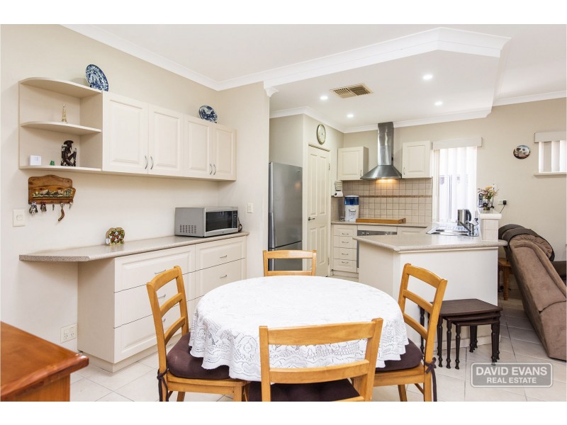 8/9 Bradbury St, Rockingham WA 6168