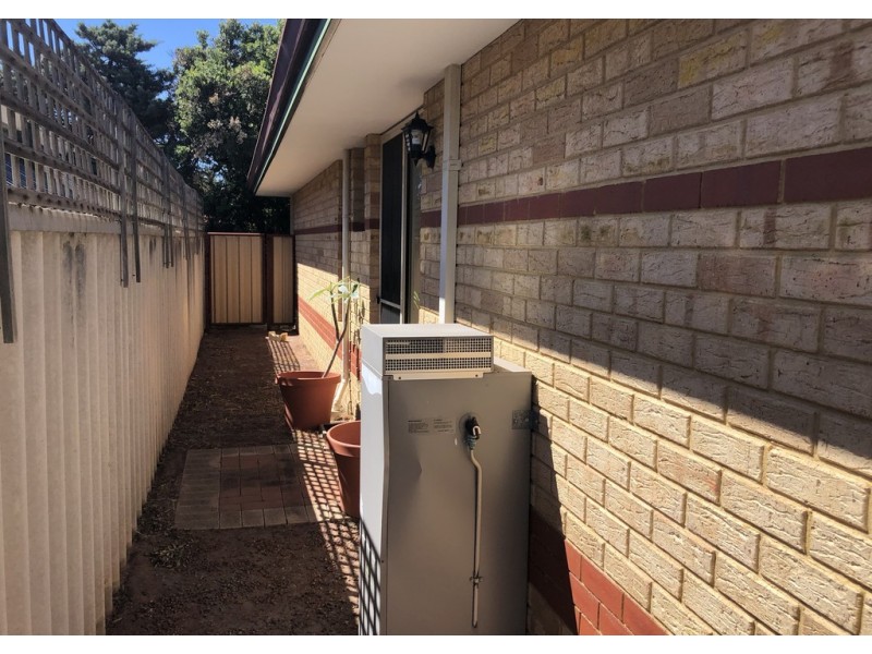 8/10 Eleanora Drive, Cooloongup WA 6168