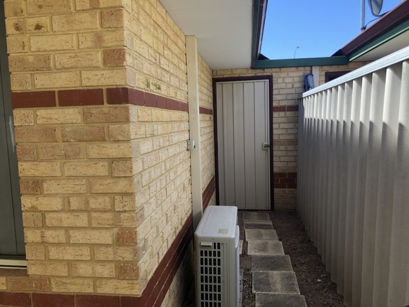 8/10 Eleanora Drive, Cooloongup WA 6168