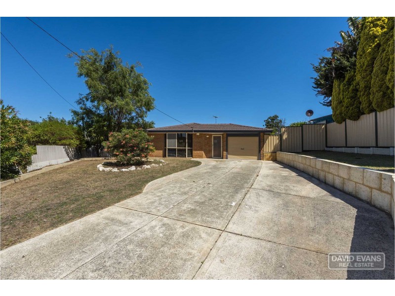 13 Moysey Court, Parmelia WA 6167
