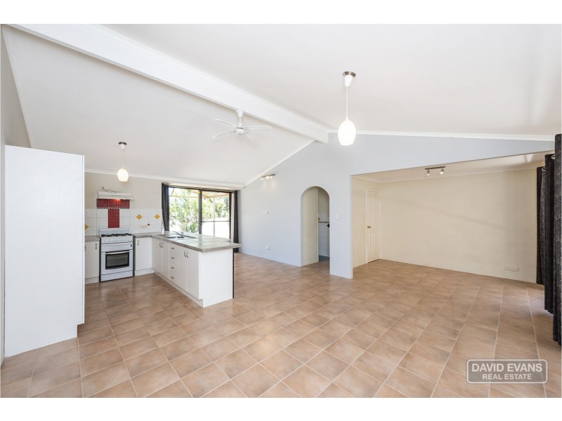 13 Moysey Court, Parmelia WA 6167