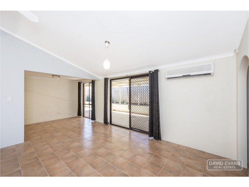 13 Moysey Court, Parmelia WA 6167