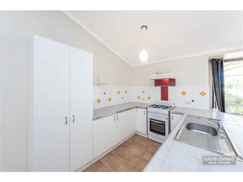 13 Moysey Court, Parmelia WA 6167