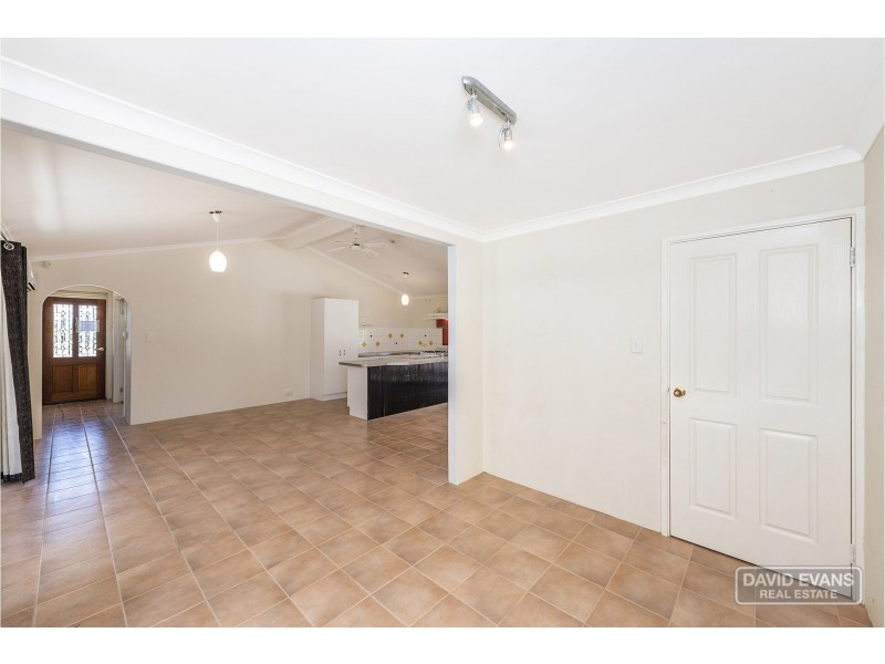 13 Moysey Court, Parmelia WA 6167