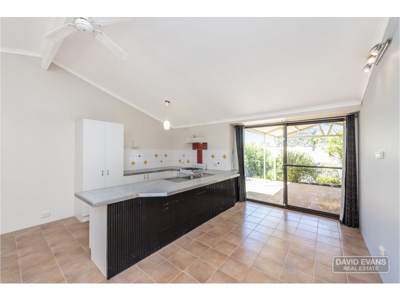 13 Moysey Court, Parmelia WA 6167