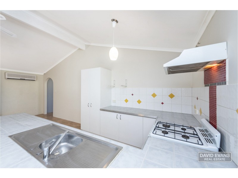 13 Moysey Court, Parmelia WA 6167