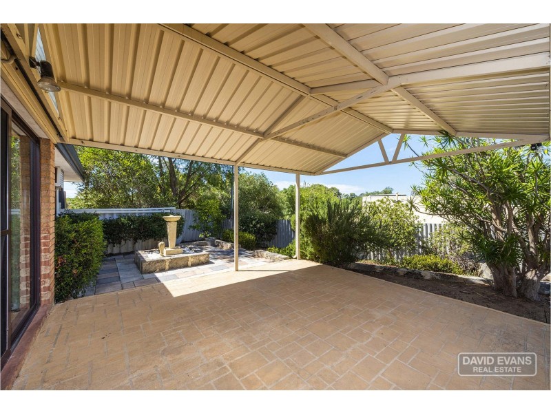 13 Moysey Court, Parmelia WA 6167