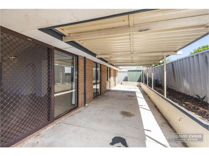13 Moysey Court, Parmelia WA 6167