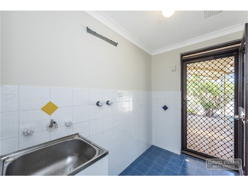 13 Moysey Court, Parmelia WA 6167