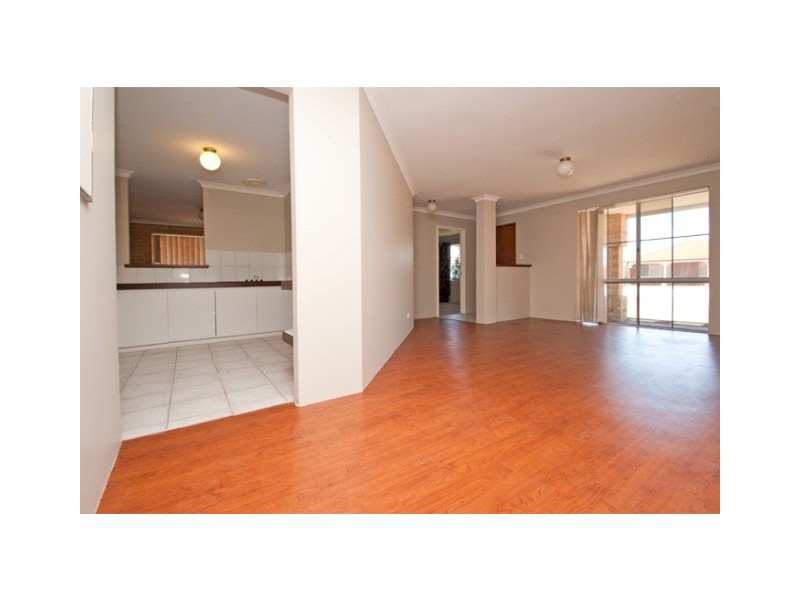 6 Kentia Close, Warnbro WA 6169