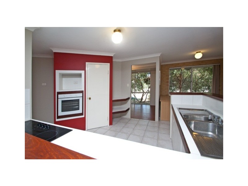 6 Kentia Close, Warnbro WA 6169