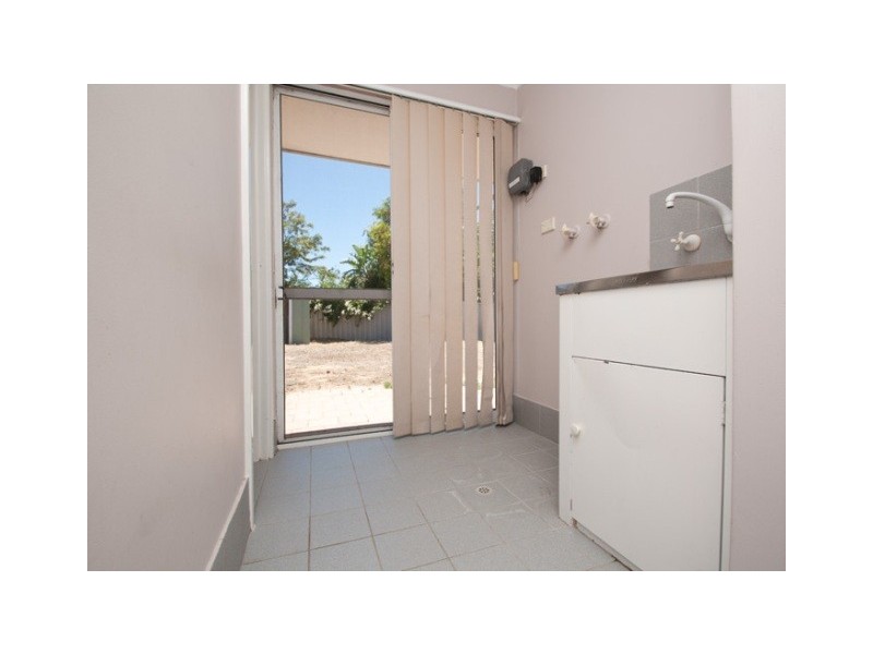 6 Kentia Close, Warnbro WA 6169