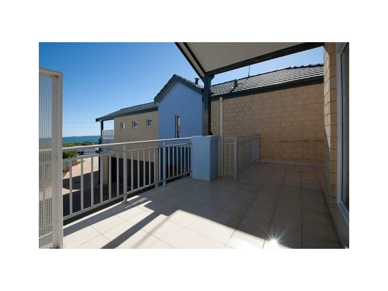 3/191 Rockingham Beach Road, Rockingham WA 6168