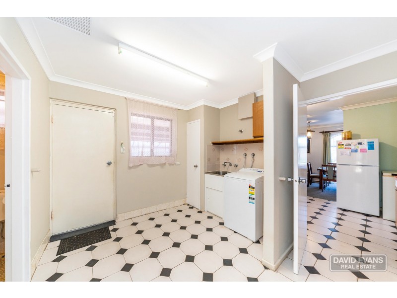 3 Malbeling Close, Hillman WA 6168