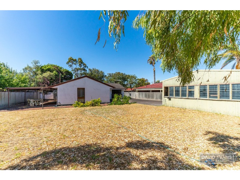 3 Malbeling Close, Hillman WA 6168