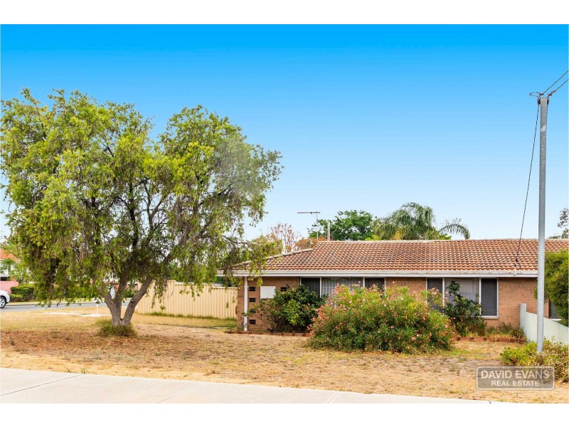 1 Roach Place, Orelia WA 6167