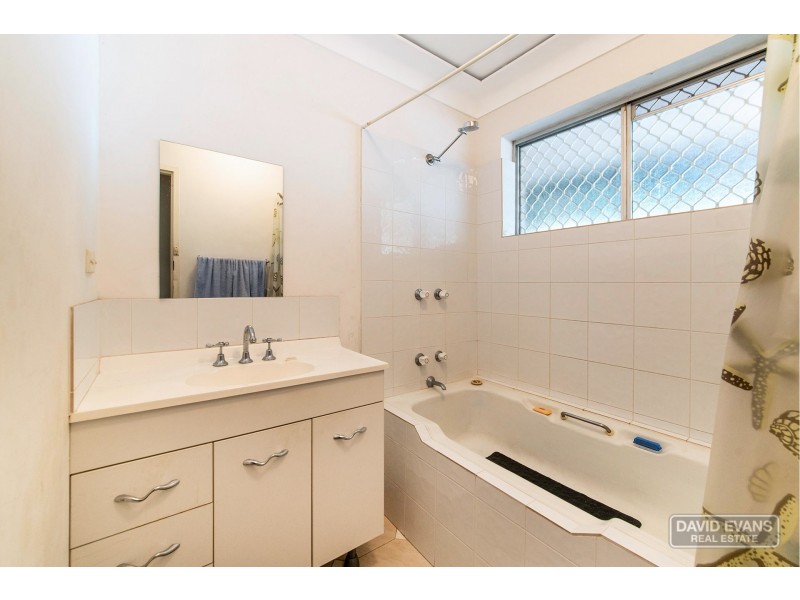 1 Roach Place, Orelia WA 6167