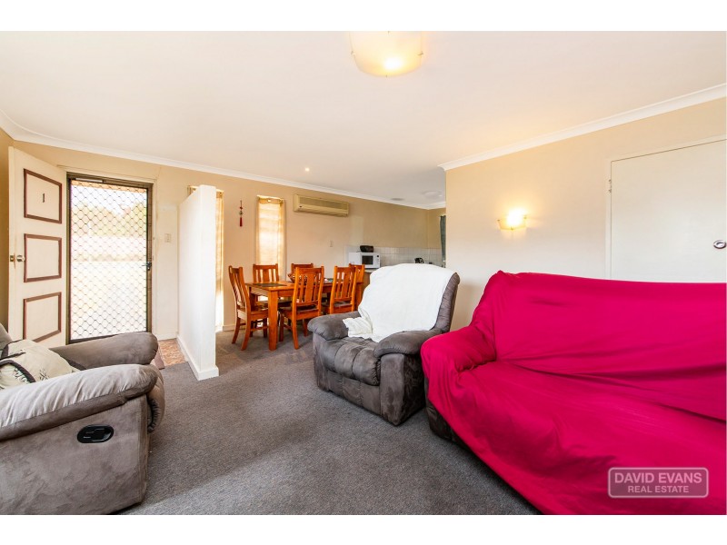 1 Roach Place, Orelia WA 6167