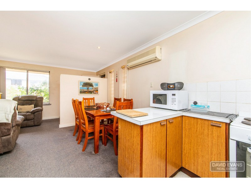 1 Roach Place, Orelia WA 6167
