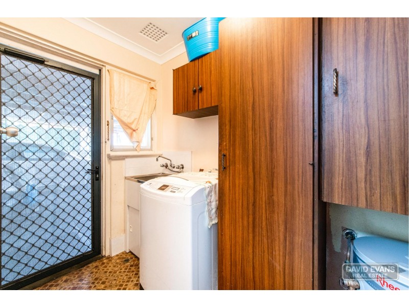 1 Roach Place, Orelia WA 6167