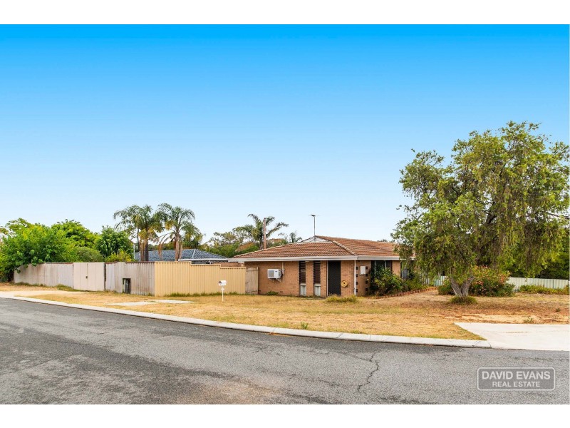 1 Roach Place, Orelia WA 6167