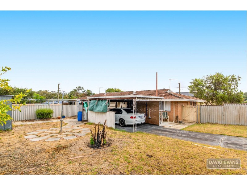 1 Roach Place, Orelia WA 6167