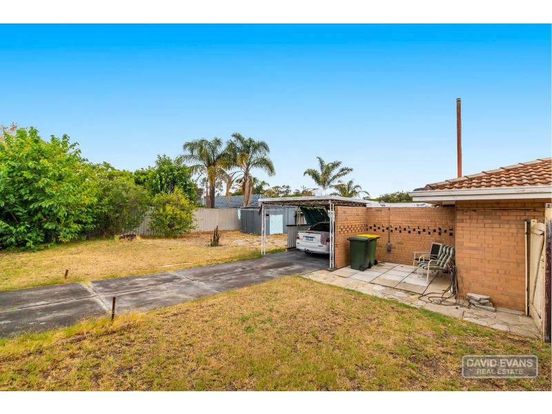 1 Roach Place, Orelia WA 6167