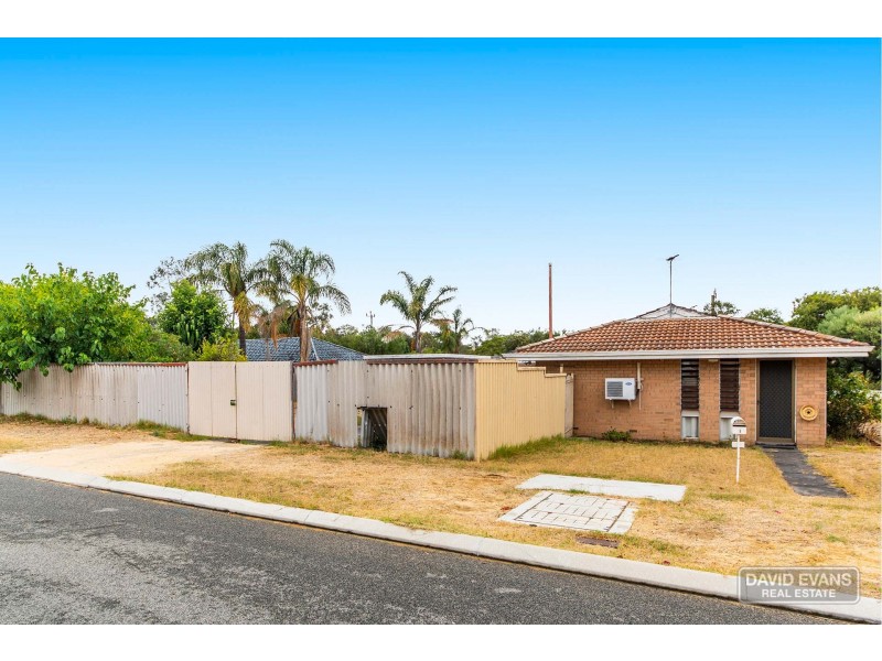 1 Roach Place, Orelia WA 6167