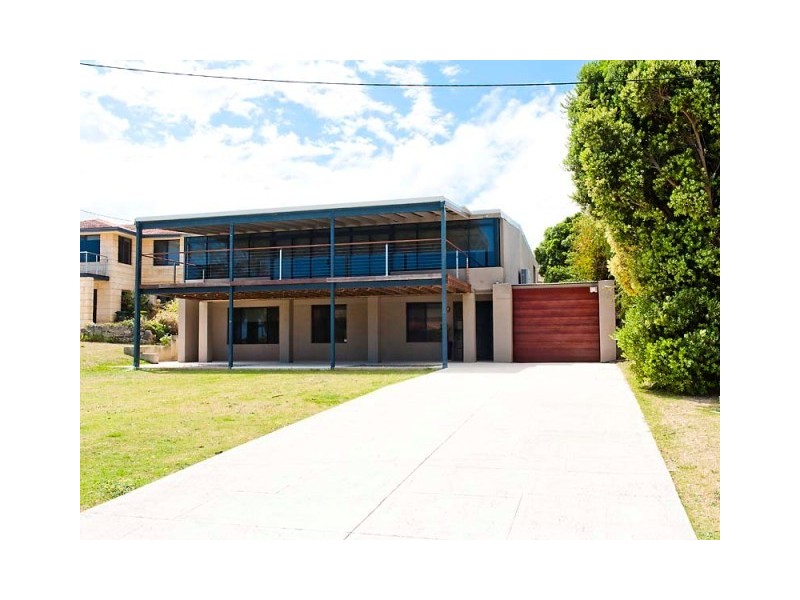 6 Chuchill Avenue, Shoalwater WA 6169