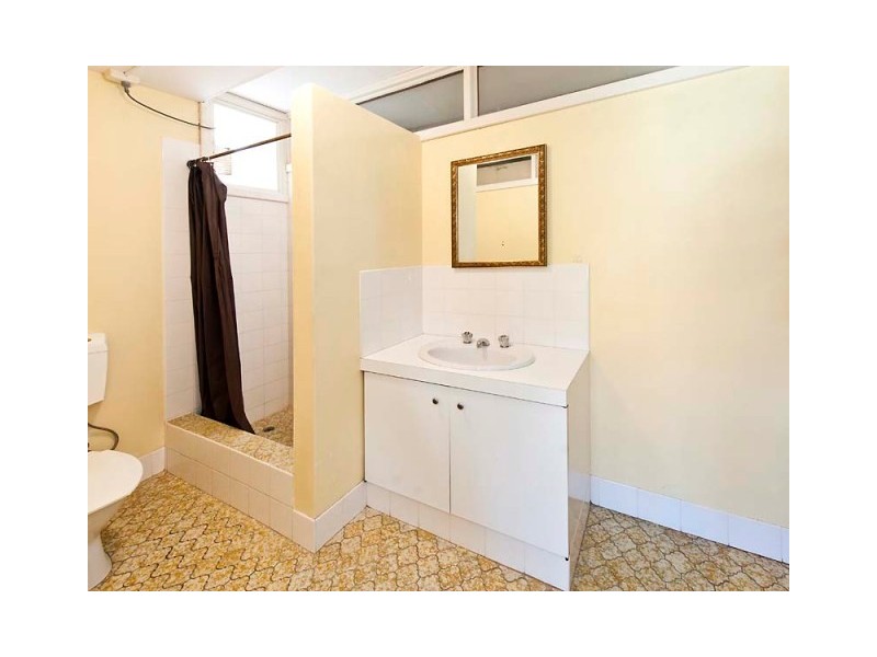 6 Chuchill Avenue, Shoalwater WA 6169