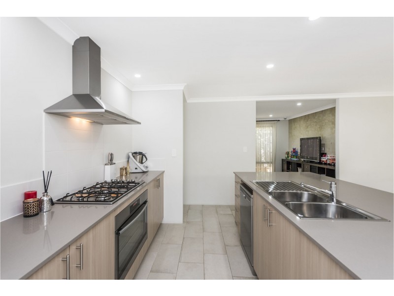 36 Kangaroo Avenue, Kwinana Town Centre WA 6167