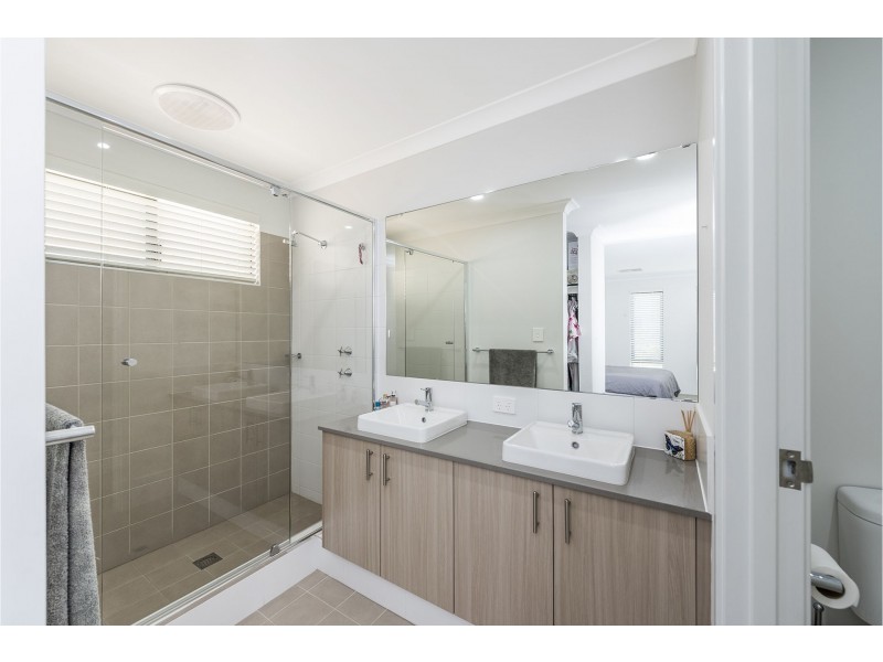 36 Kangaroo Avenue, Kwinana Town Centre WA 6167