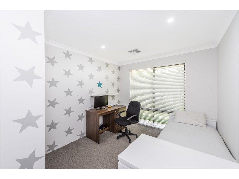 36 Kangaroo Avenue, Kwinana Town Centre WA 6167