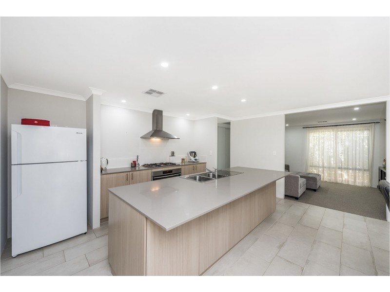 36 Kangaroo Avenue, Kwinana Town Centre WA 6167