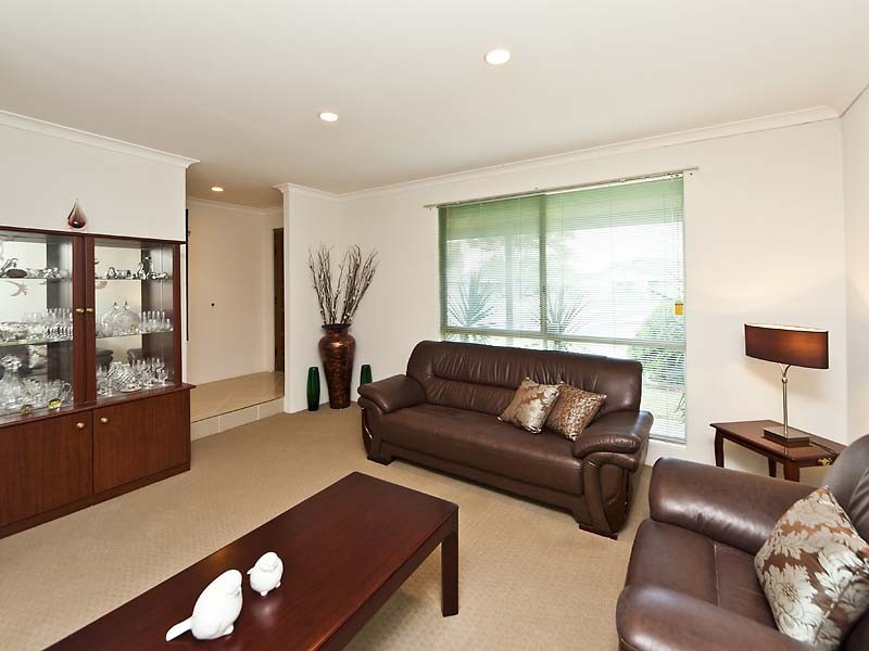 14 Bounty Court, Port Kennedy WA 6172