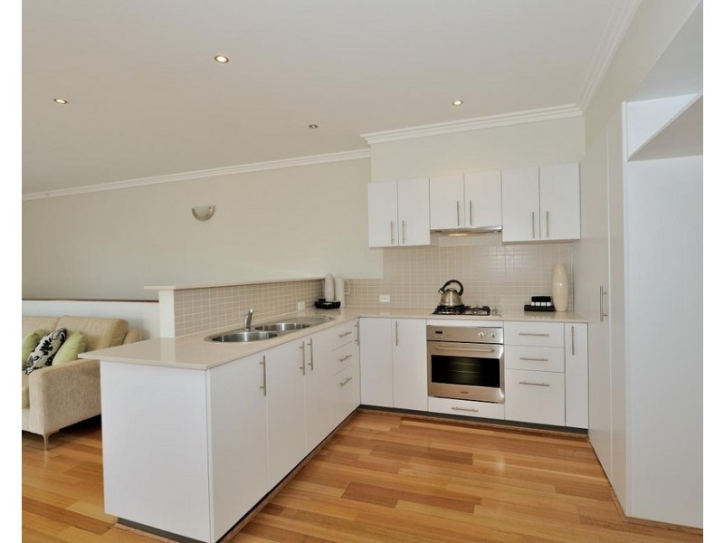 6/8 Sloan Street, Rockingham WA 6168