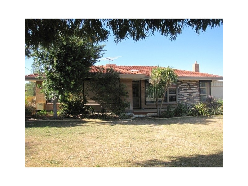 16 WALLSEND, Safety Bay WA 6169