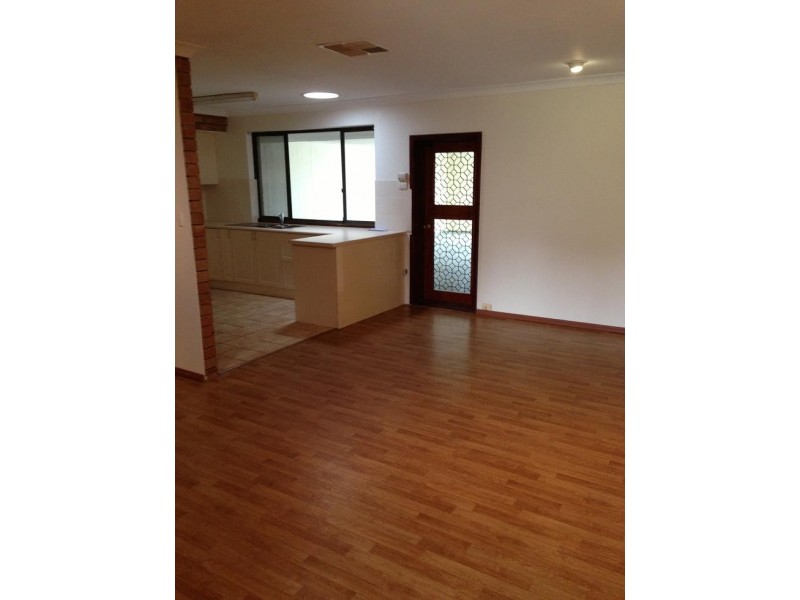 98 Seabrook Avenue, Rockingham WA 6168