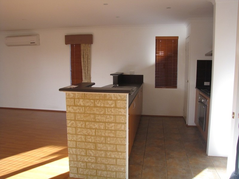 20  Fareham Crescent, Wellard WA 6170